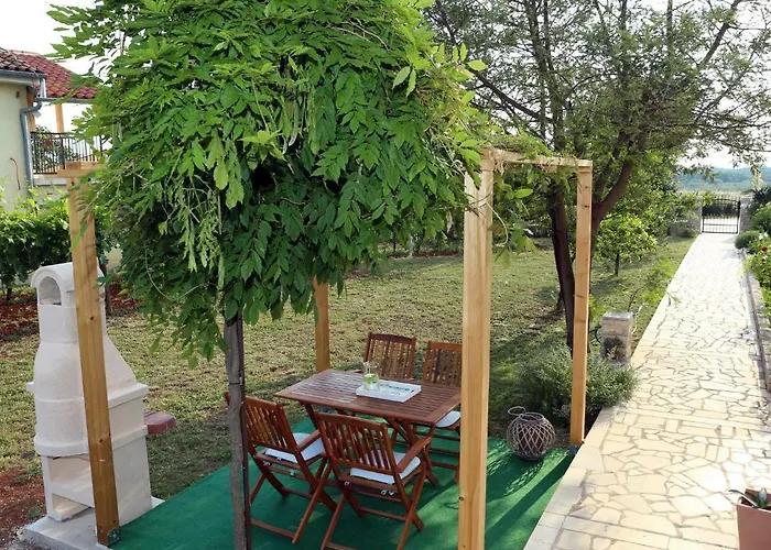 Garden דירה פולה